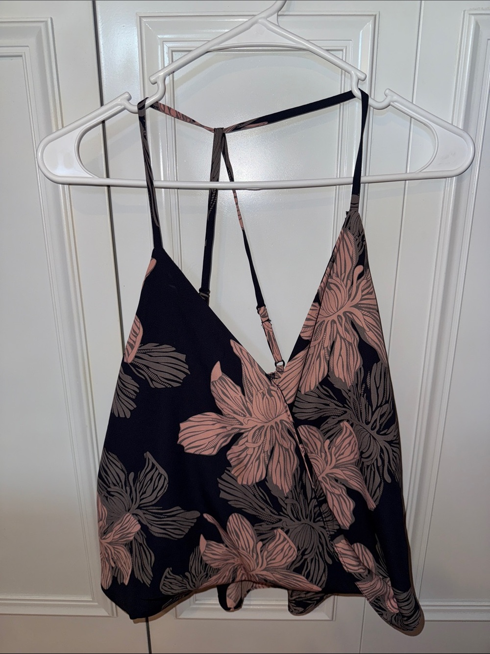 Forever 21 Navy Blue Floral V-Neck Spaghetti Strap Tank Top